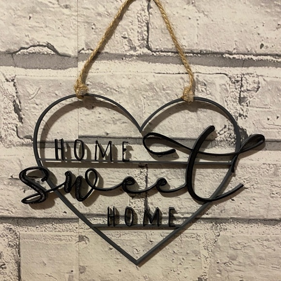 Sign - Picture 1 of 1